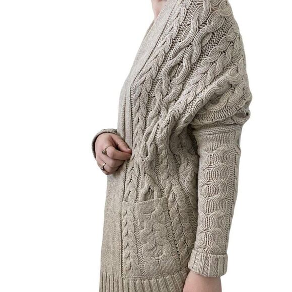 Vince Tan Beige Wool Yak Blend Cable Knit Oversized Shawl Cardigan Sz XS - Picture 4 of 6